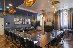 Park Plaza Lounge Ushape