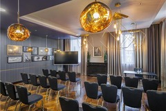 Park Plaza Lounge Theater