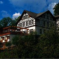Panoramahotel Wolfsberg · 01814 Bad Schandau · Zum Wolfsberg  102