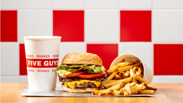 Five Guys Burgers and Fries Berlin East Side Galle: Five Guys Burgers and Fries Berlin East Side Gallery