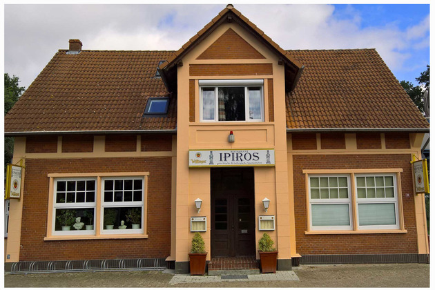 IPIROS Restaurant