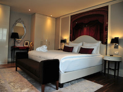 Double bed luxury accommodatio,