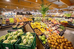 Wir bieten Ihnen täglich frisches Obst und Gemüse aus der Region. Kosten Sie exotische Obst- und Gemüsesorten aus Asien, Südafrika und Südamerika und erntefrische Produkte aus der Region.