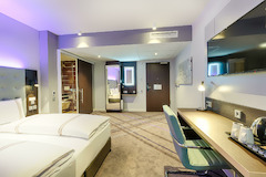 Premier Inn Düsseldorf City Friedrichstadt hotel accessible room with lowered bed