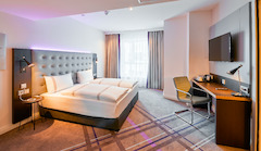 Premier Inn Nuernberg City Opernhaus hotel accessible bedroom