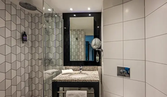 Premier Plus Bathroom