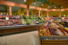 Obst & Gemüse
Frische, exzellente Qualität und eine Extraportion Vitamine – die knackigen und farbenfrohen Gute-Laune-Snacks werden uns täglich frisch vom EDEKA-Fruchtkontor geliefert. Dazu gehören auch saisonale Produkte wie Erdbeeren, Spargel, lose Nüss