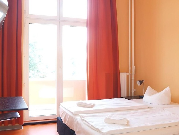 HappyGoLucky Hotel + Hostel