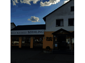 Bäckerei Miehling und Lotto-Bayern Annahmestelle