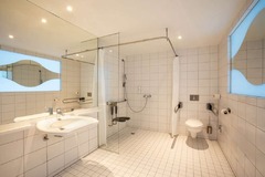 Design Room Bath Accessibe