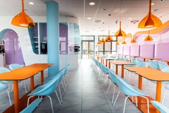 Restaurant & breakfast area