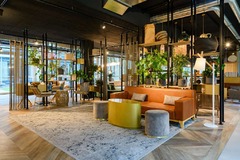Lounge Bar