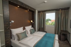 Hotel Motel One Hamburg-Airport - Room