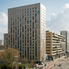 Hotel Motel One Hamburg-Alster - Exterior