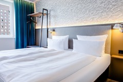 Hotel Motel One Hamburg-Alster - Room
