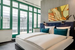 Hotel Motel One Mannheim - Room