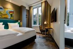 Hotel Motel One Wiesbaden - Room