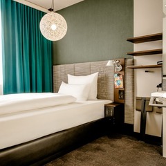 Hotel Motel One Nürnberg-City - Room