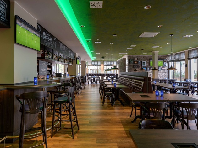 THE PUBLIC PUB AND BAR