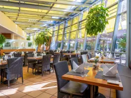 Mövenpick Restaurant and Winter Garden in 85399 Hallbergmoos: