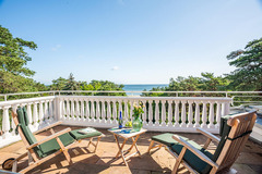 Balkon mit Meerblick in der Ferienwohnung/Suite „Dark Rose“ in den Pineblue Villas in Heringsdorf auf Usedom