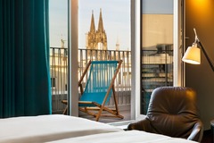 Hotel Motel One Köln-Neumarkt - Room