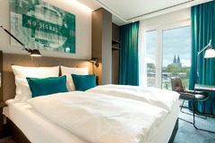 Hotel Motel One Köln-Messe - Room