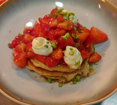Pancakes mit Mascarpone und Erdbeeren