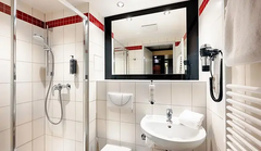 Twin Bathroom