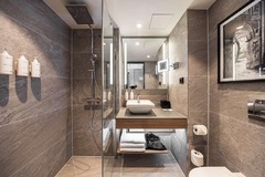 Standard Room - High Floor Bath