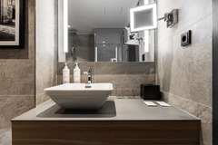 Superior Room - High Floor Bath