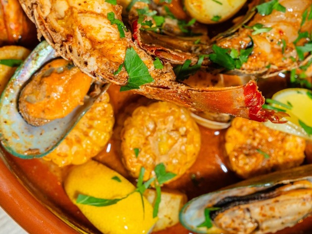 The Wave Steaks and Seafood