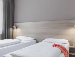 Serways Hotel Nürnberg Feucht Ost in 90537 Feucht:
