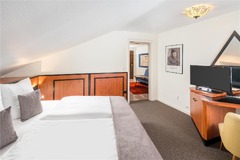 Suite Master Bedroom