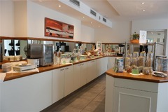 Breakfast room