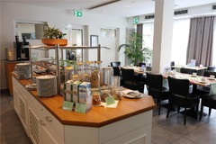 Breakfast room