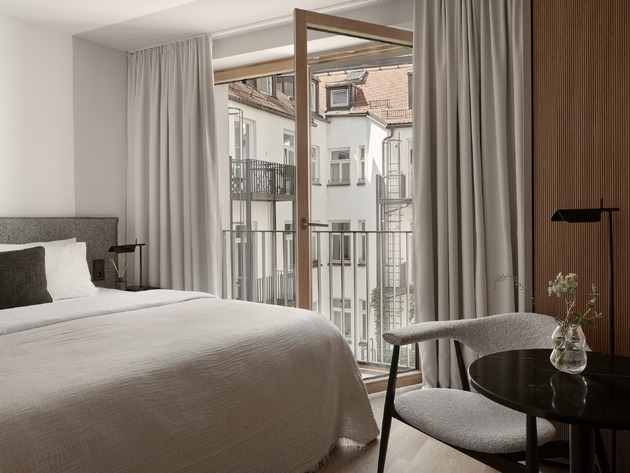 Bob W Munich Old Town