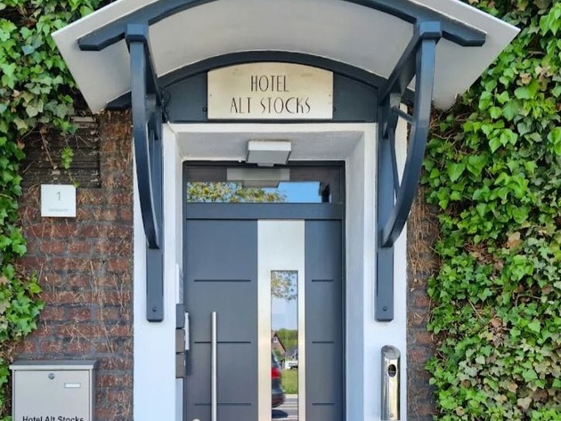 Hotel Alt Stocks