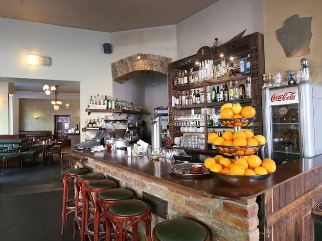 Goldberg-Bar-Café Gut essen & trinken
