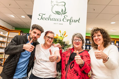 Ansicht des Teams Teehaus Erfurt – Teefachgeschäft für exklusive Tees, stilvolle Geschenkideen, Weihnachtsgeschenke und Firmengeschenke. Das Teehaus befindet sich im Herzen von Erfurt und ist die erste Adresse für Teegenuss und Präsente in Erfurt, Weimar,