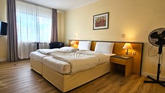16:9_eXo_Individual_Hotel_Waghäusel_Random_ROOM