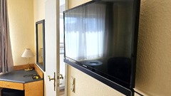 16:9_eXo_Individual_Hotel_Waghäusel_random_room
