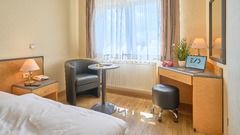 16:9_eXo_Individual_Hotel_Waghäusel_Room