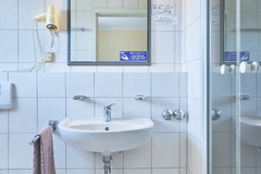 exo-individual-hotel-waghaeusel-bath2