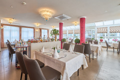 exo-individual-hotel-waghaeusel-restaurant-cafe-dinner