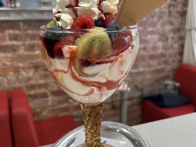 Eiscafé DeLazzero Natascha Knapp