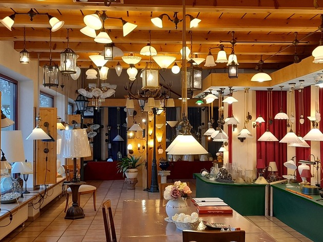 Obermaier Landhaus- und Villenleuchten GmbH & Co. : Obermaier Landhaus- und Villenleuchten GmbH & Co. KG