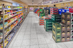 Getränke
Bei unserer sehr großen Auswahl an Getränken ist für alle etwas dabei. Ob du lieber Bier magst, einen edlen Wein oder Spirituosen wie Liköre, Gin, Rum oder Whiskey magst, wir bieten dir bei allen eine Vielfalt im Geschmack und bei den Herstellern