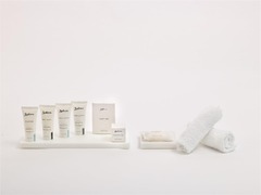 Premium room bathroom amenities