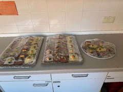 Die Feinschmecker Catering & Partyservice Hamburg - Frisch vorbereitete und transportsicher verpackte Fingerfoodplatten mit belegten Broten, Käse, Wurst und kleinen Häppchen für Veranstaltungen und Partyservice in Hamburg Schnelsen und Eimsbüttel.